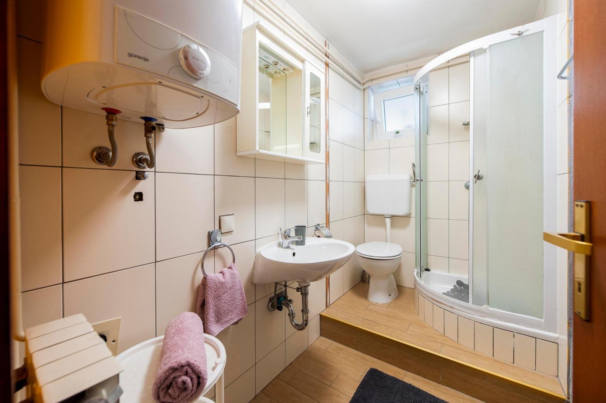 Apartments And Room Silvana Rovinj Exterior foto