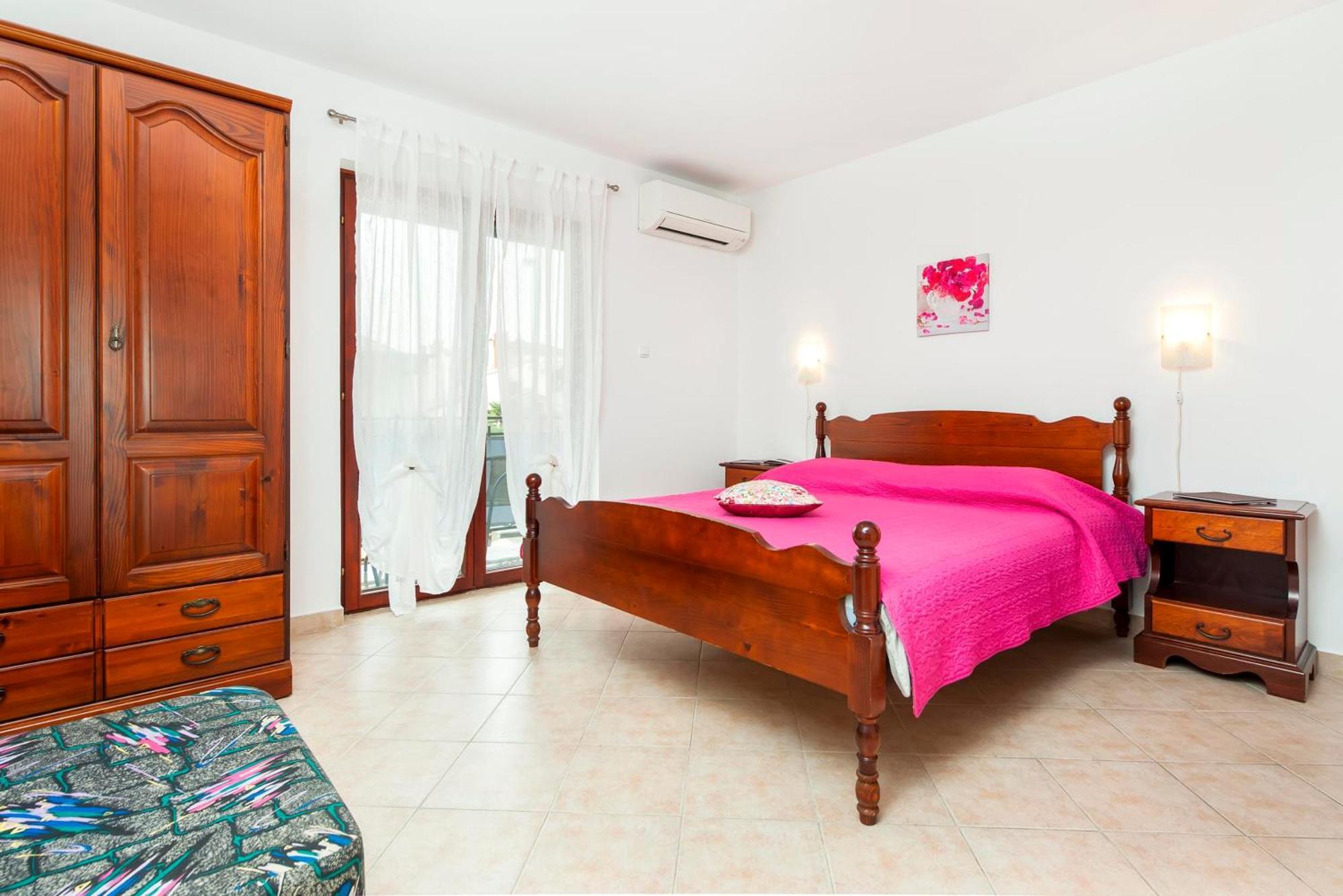 Apartments And Room Silvana Rovinj Exterior foto