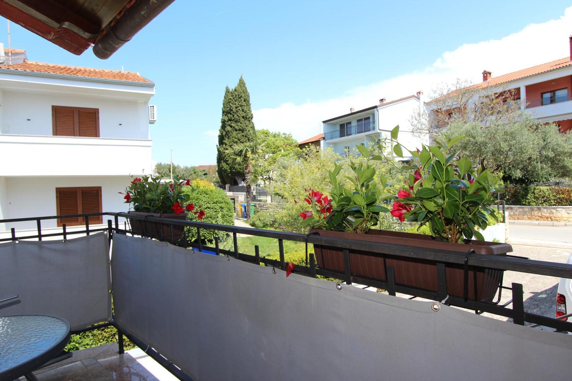 Apartments And Room Silvana Rovinj Quarto foto